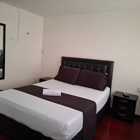 Hospedaje Luna Llena Manizales Esterno foto